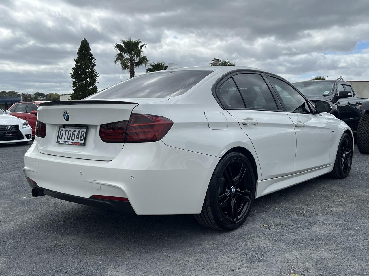 2012 BMW 320I