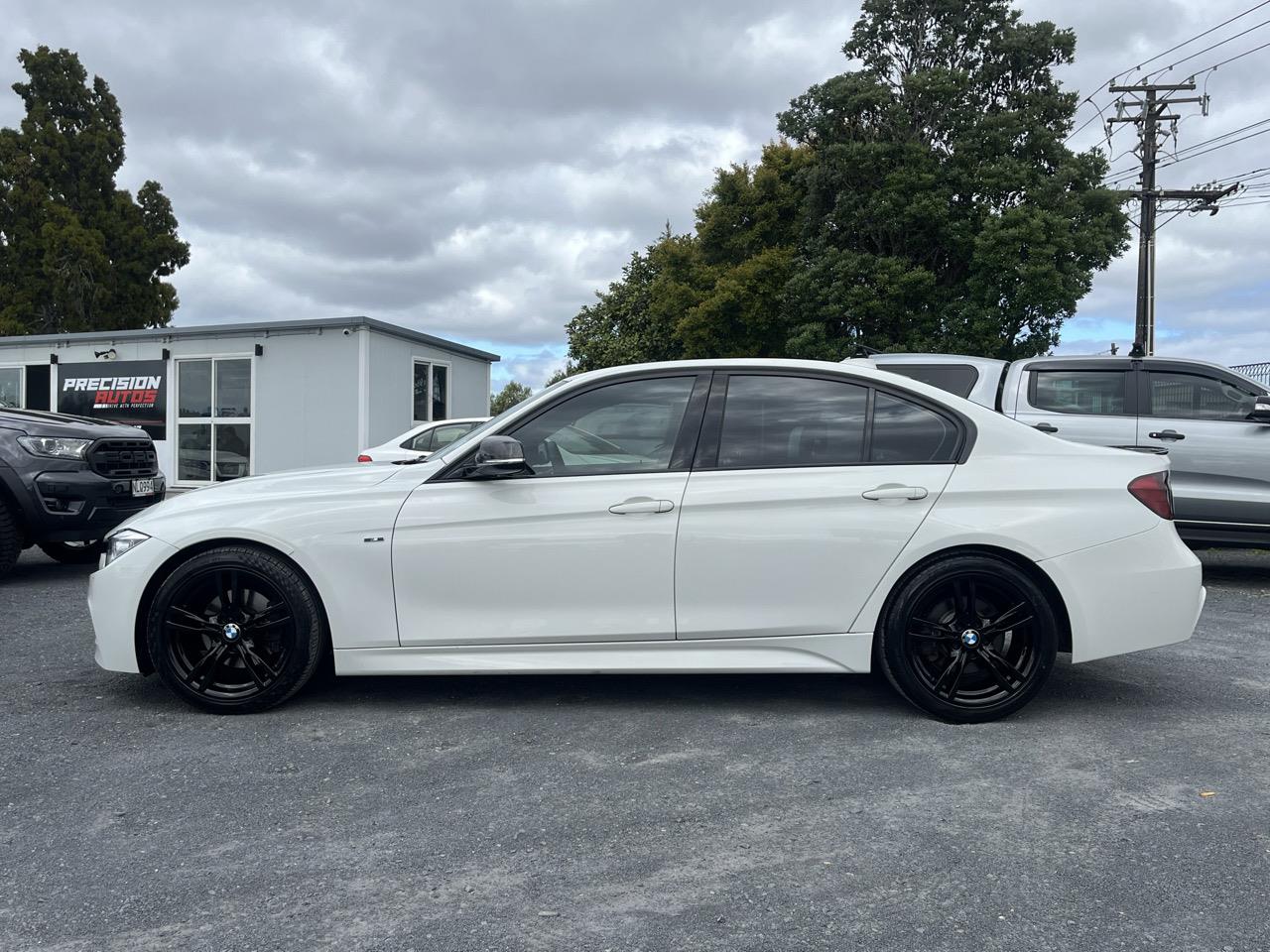 2012 BMW 320I