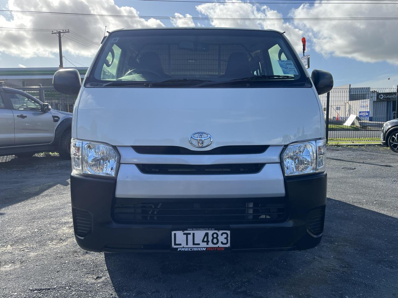 2018 TOYOTA Hiace