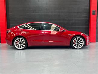 2019 Tesla Model 3 - Thumbnail