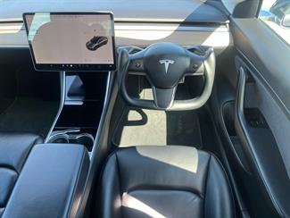 2020 Tesla Model 3 - Thumbnail