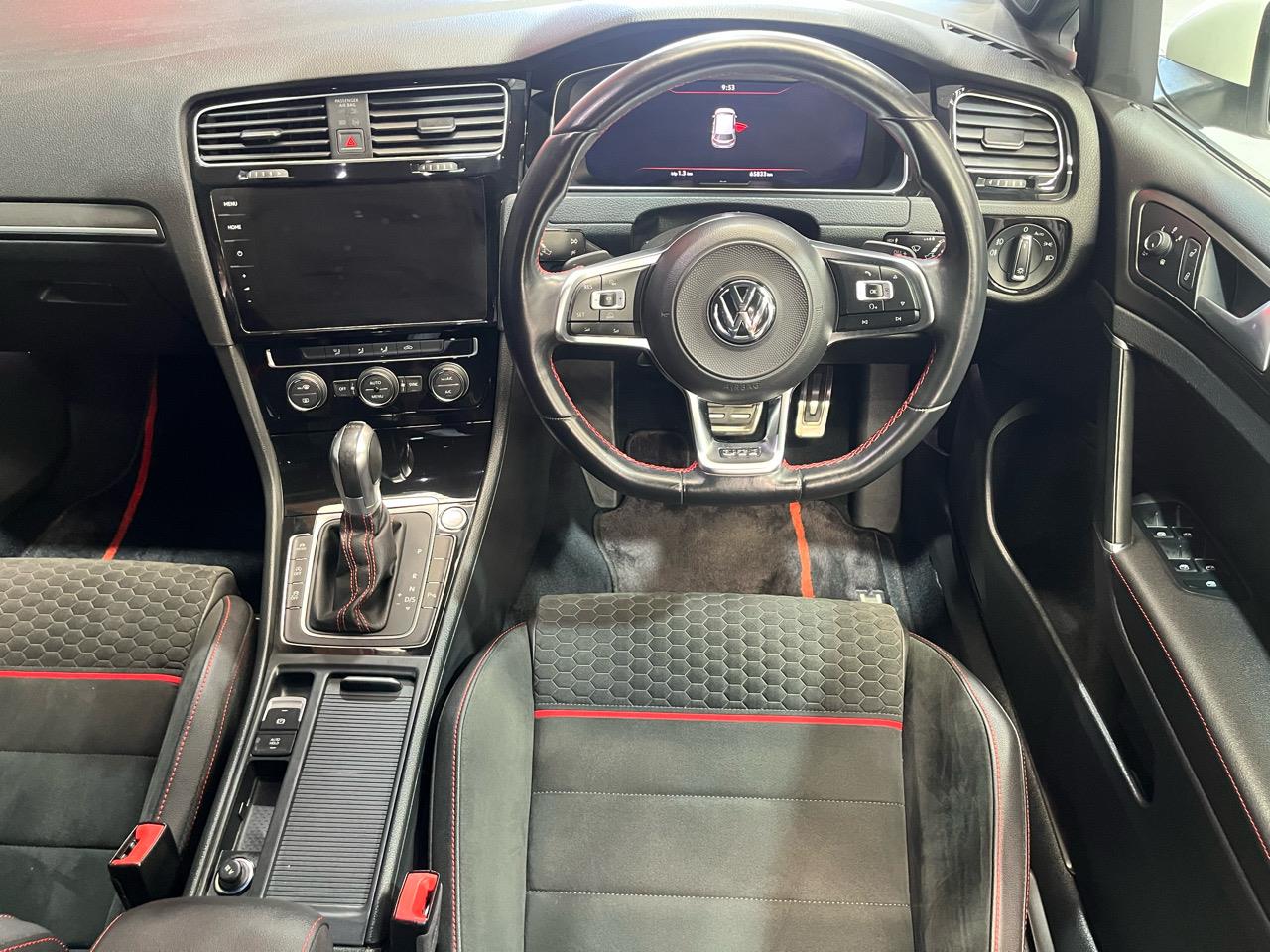 2017 Volkswagen GOLF