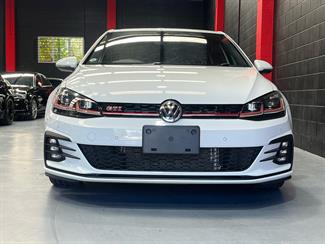 2017 Volkswagen GOLF - Thumbnail