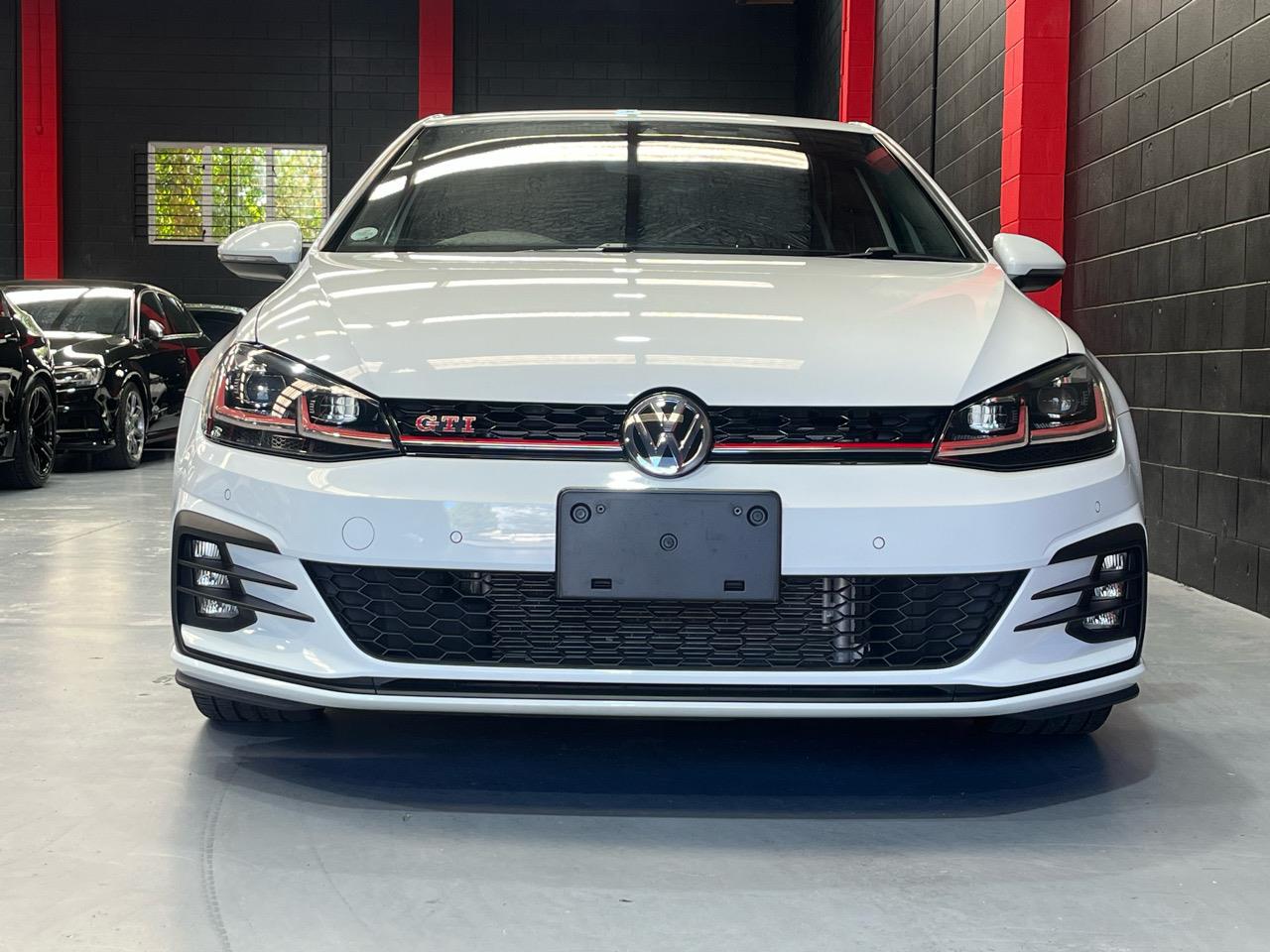 2017 Volkswagen GOLF