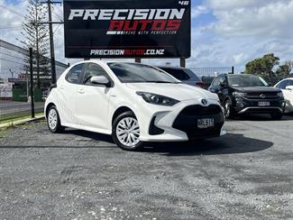 2021 TOYOTA Yaris - Thumbnail