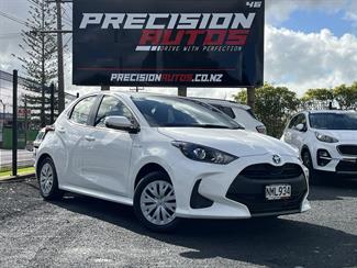 2021 TOYOTA Yaris - Thumbnail