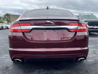 2015 Jaguar XF - Thumbnail