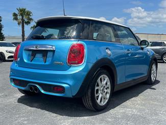 2015 Mini Cooper - Thumbnail