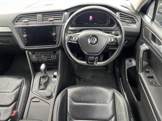 2019 Volkswagen Tiguan - Thumbnail