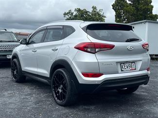 2016 hyundai Tucson - Thumbnail