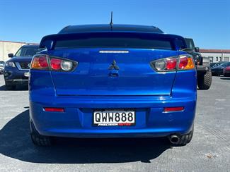 2017 Mitsubishi lancer - Thumbnail