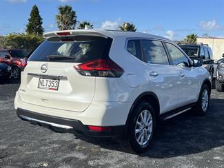 2021 Nissan X-trail - Thumbnail