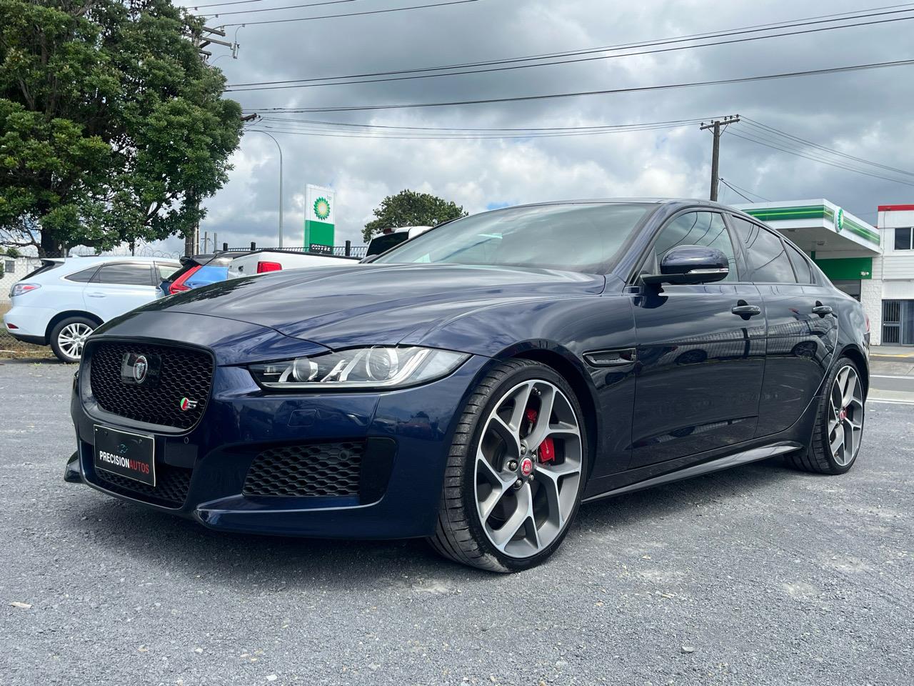 2017 Jaguar XE