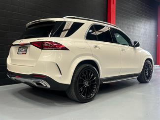 2019 Mercedes-Benz GLE 300 d - Thumbnail