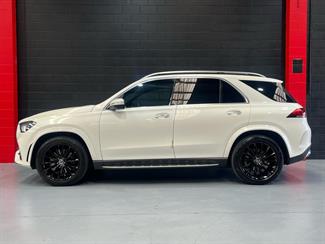 2019 Mercedes-Benz GLE 300 d - Thumbnail