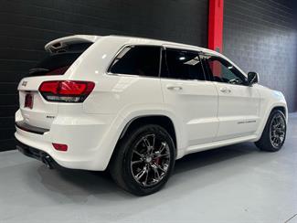 2015 Jeep Grand Cherokee - Thumbnail