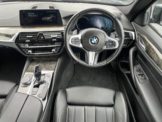 2017 BMW 530i - Thumbnail