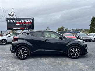 2020 TOYOTA C-hr - Thumbnail