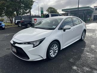 2019 TOYOTA Corolla - Thumbnail