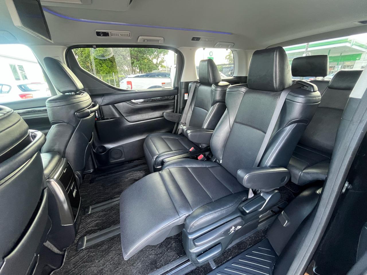 2019 TOYOTA Alphard