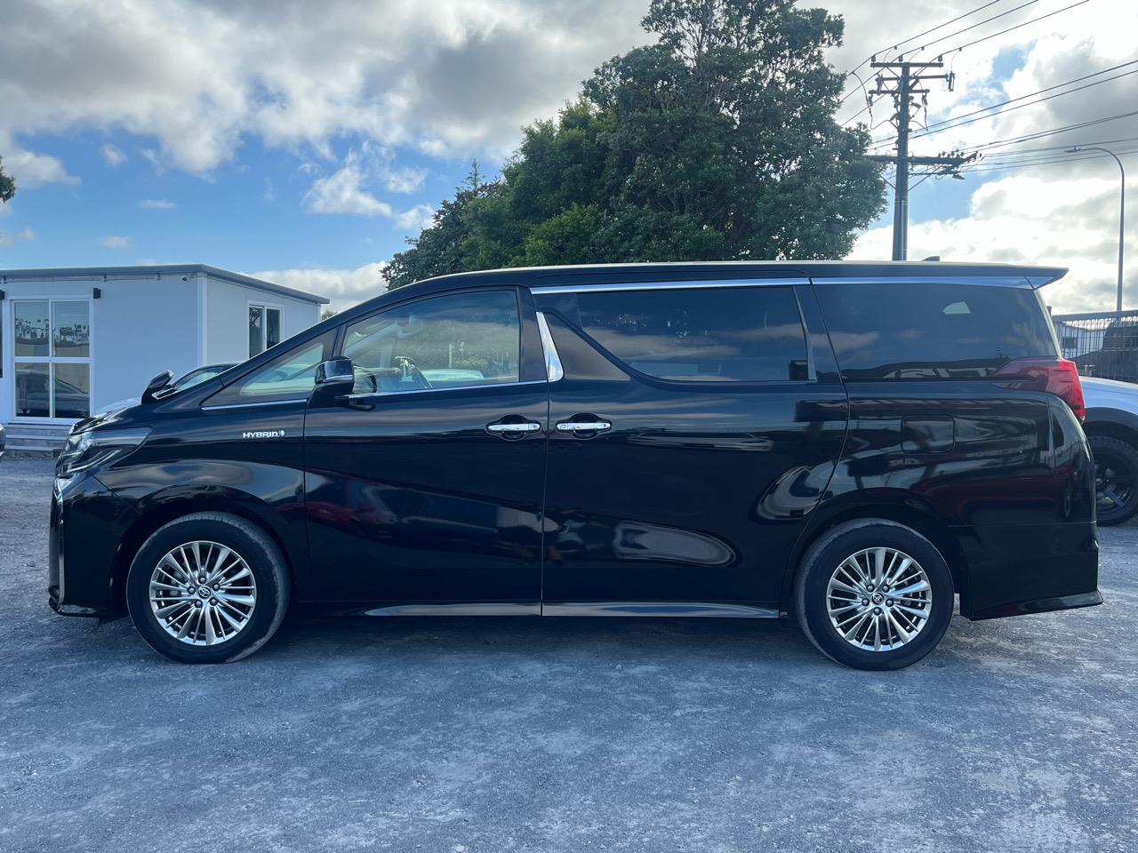 2019 TOYOTA Alphard